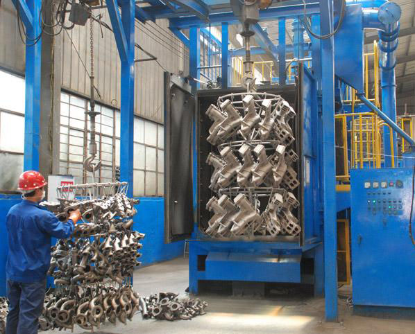 汽車發(fā)動(dòng)機(jī)缸體、缸蓋拋丸機(jī)除銹設(shè)備