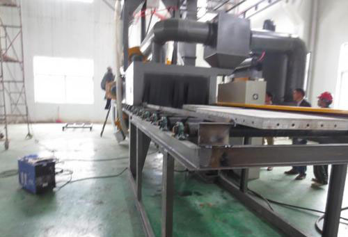 鋁膜板拋丸機(jī)，鋁膜板清理機(jī)翻新舊，去除水泥浮漿