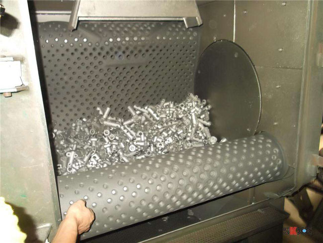 汽車緊固件拋丸機(jī)